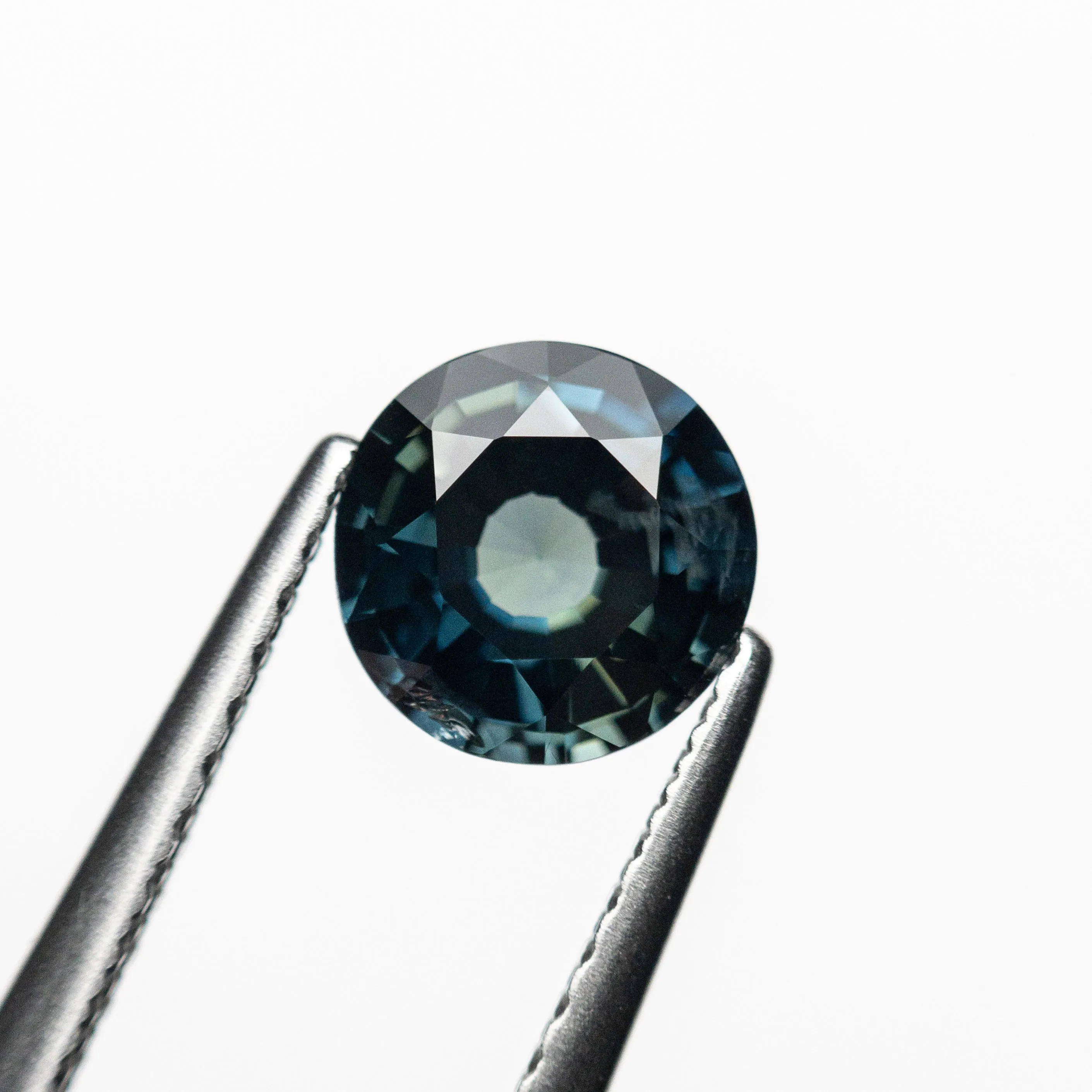 0.94ct 6.07x6.01x3.38mm Round Brilliant Sapphire 20958-03