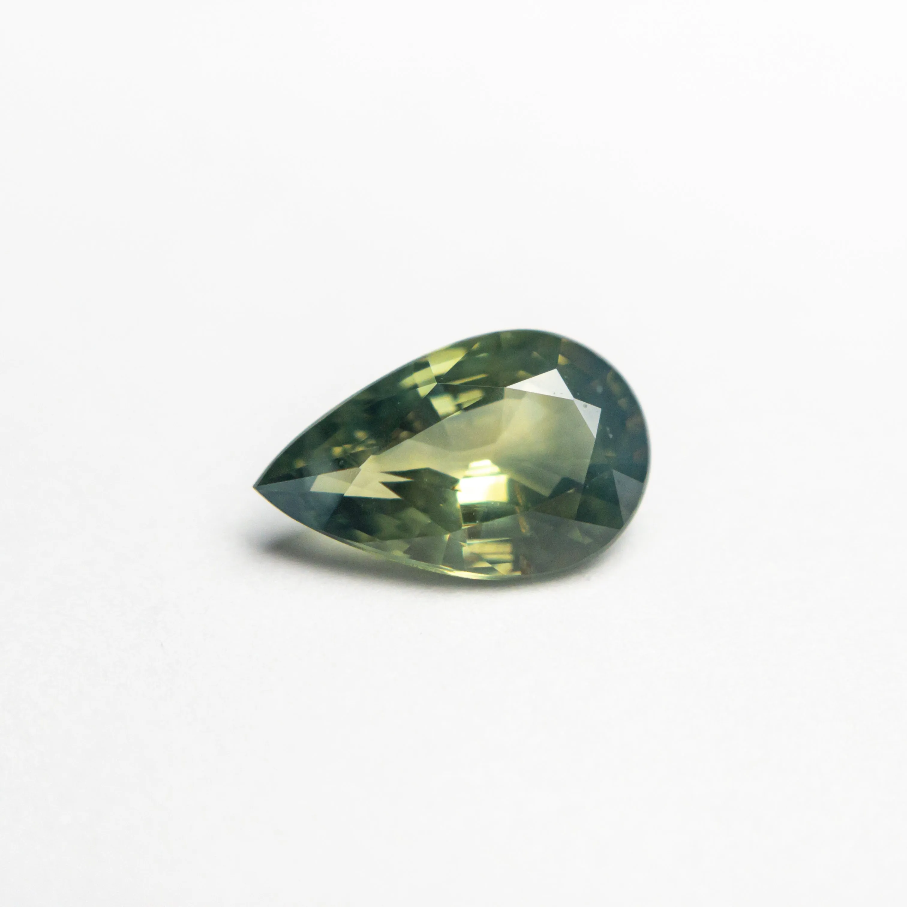 1.06ct 8.37x5.24x3.18mm Pear Brilliant Sapphire 25070-03