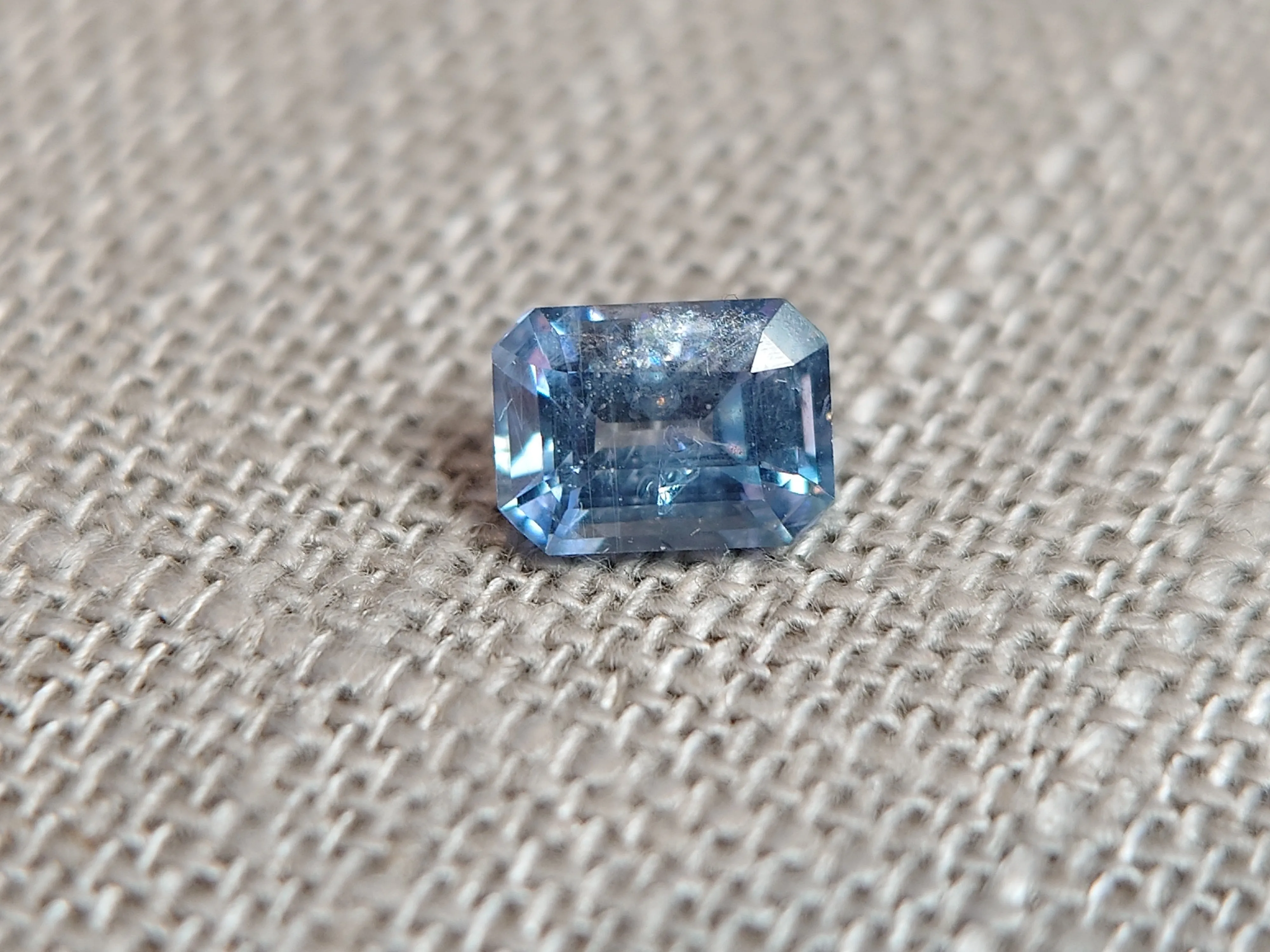 1.49ct LIGHT LEVI BLUE MONTANA SAPPHIRE