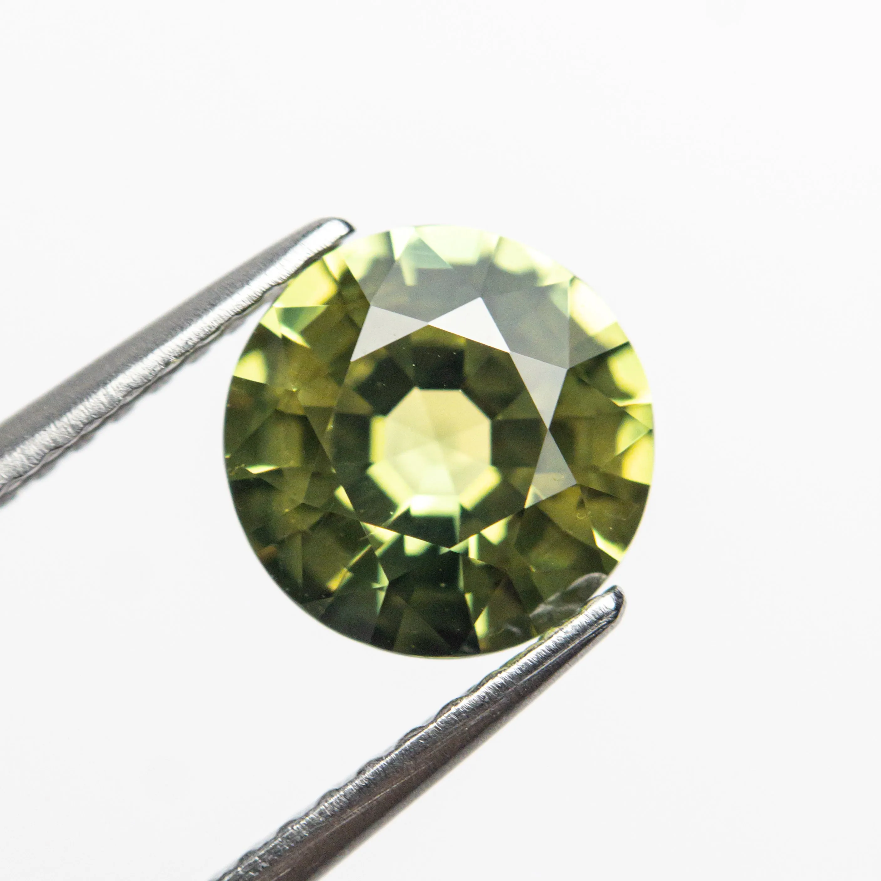 1.74ct 7.60x7.54x4.08mm Round Brilliant Sapphire 23435-09