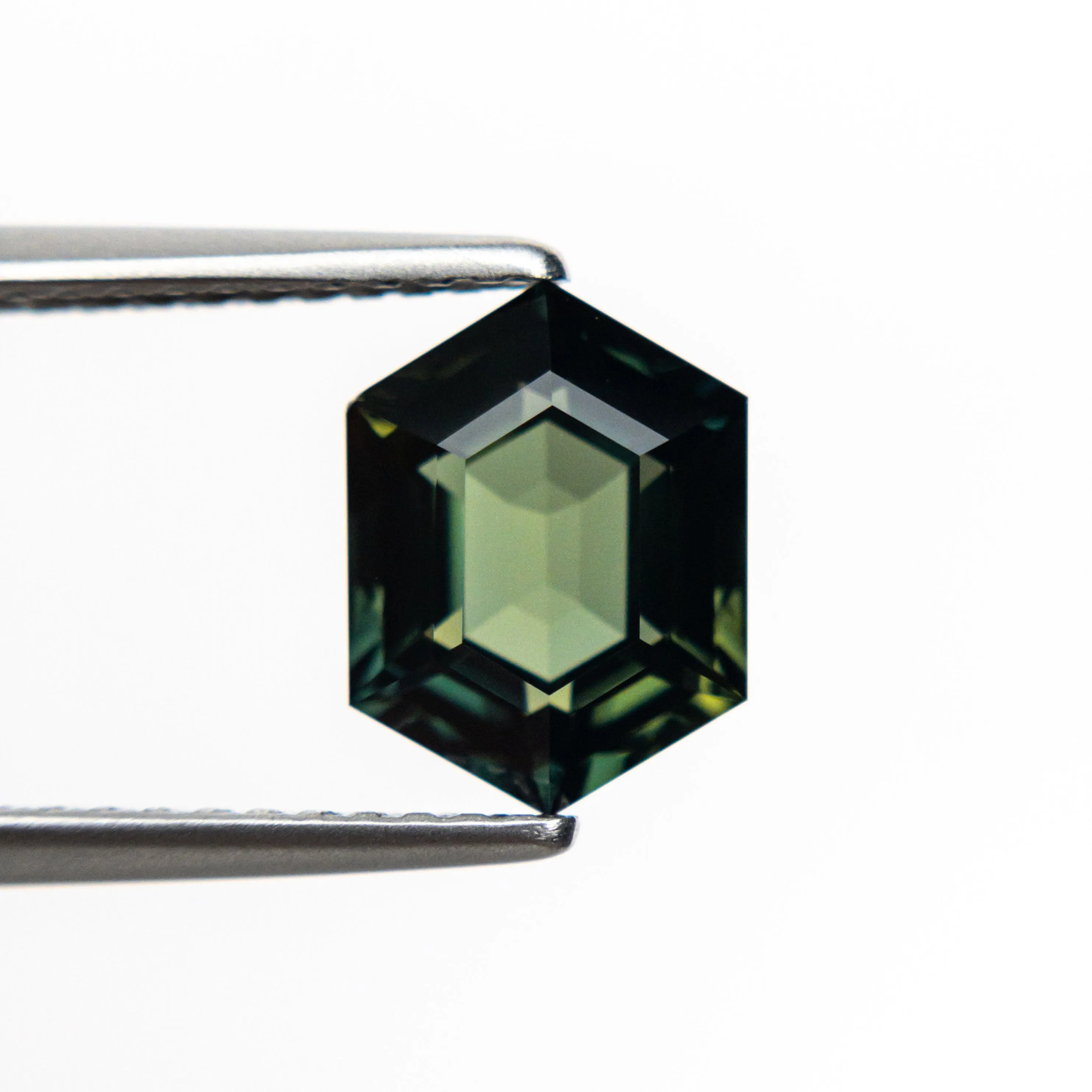 2.25ct 8.97x6.72x4.30mm Hexagon Step Cut Sapphire 22303-04