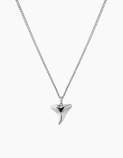 Shark Tooth Pendant Necklace 103-0314-001