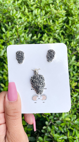 Skull  earrings & pendant set